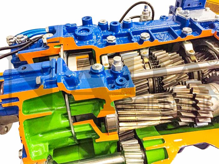 Heavy-Duty Transaxle Cut-away, Ecosplit 16 Speed + 2 Reverse