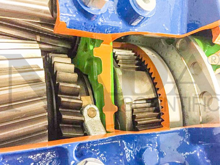 Heavy-Duty Transaxle Cut-away, Ecosplit 16 Speed + 2 Reverse